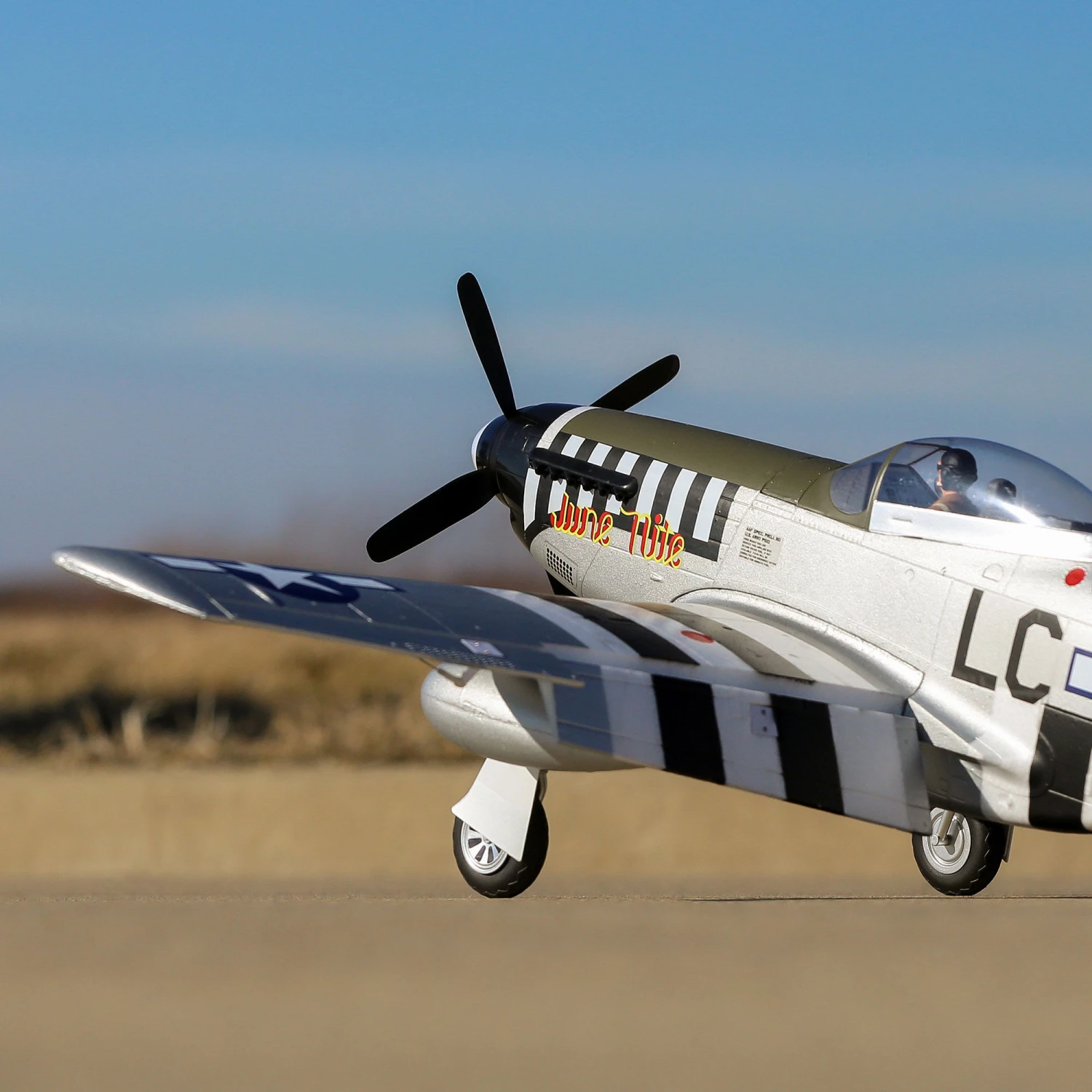 New ❤️ E-flite P-51D Mustang 1.2m BNF Basic with AS3X and SAFE Select 🤩 18 New ❤️ E-flite P-51D Mustang 1.2m BNF Basic with AS3X and SAFE Select 🤩 - Image 18